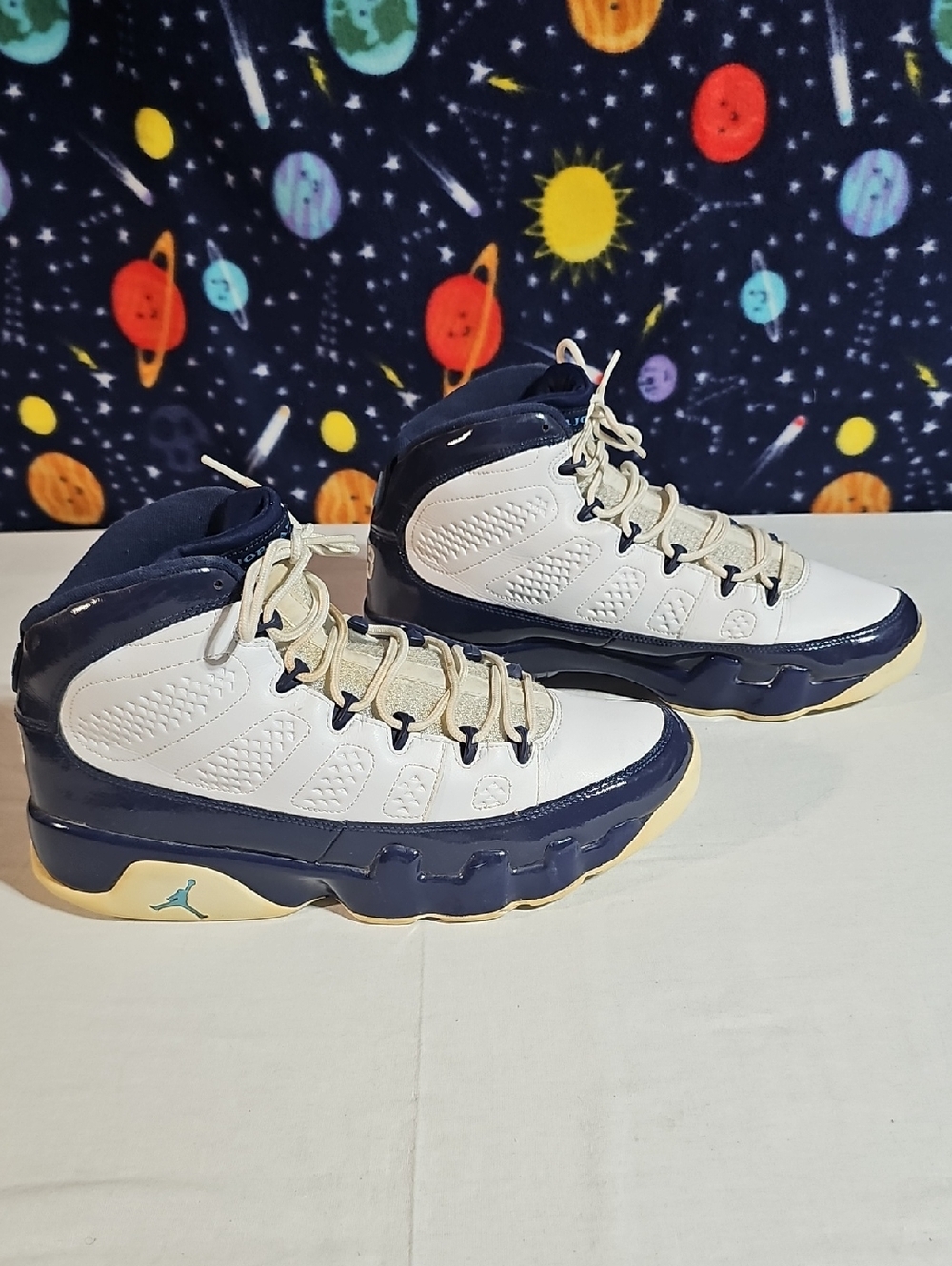 Jordan 9 Retro Pearl Blue UNC Jordan Mens Mid-Top UNC Sneakers in White and Navy